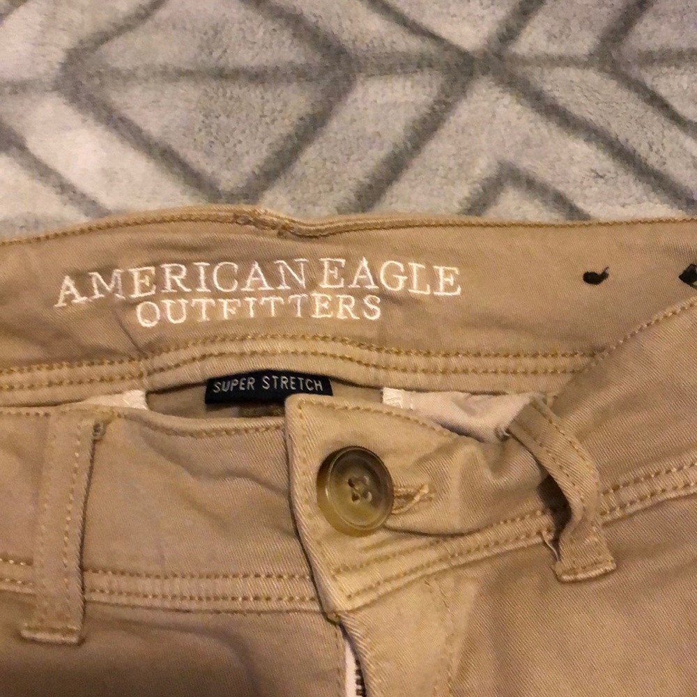 American eagle khaki pants size 4 regular